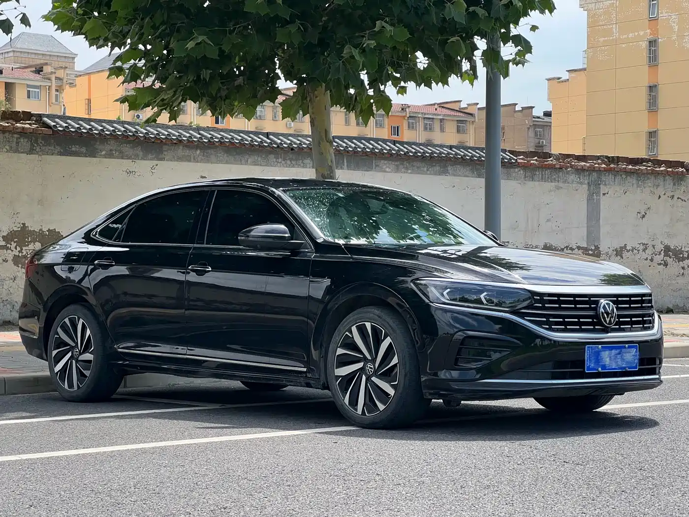 Volkswagen Passat 2023 380TSI Luxury Edition фото 3