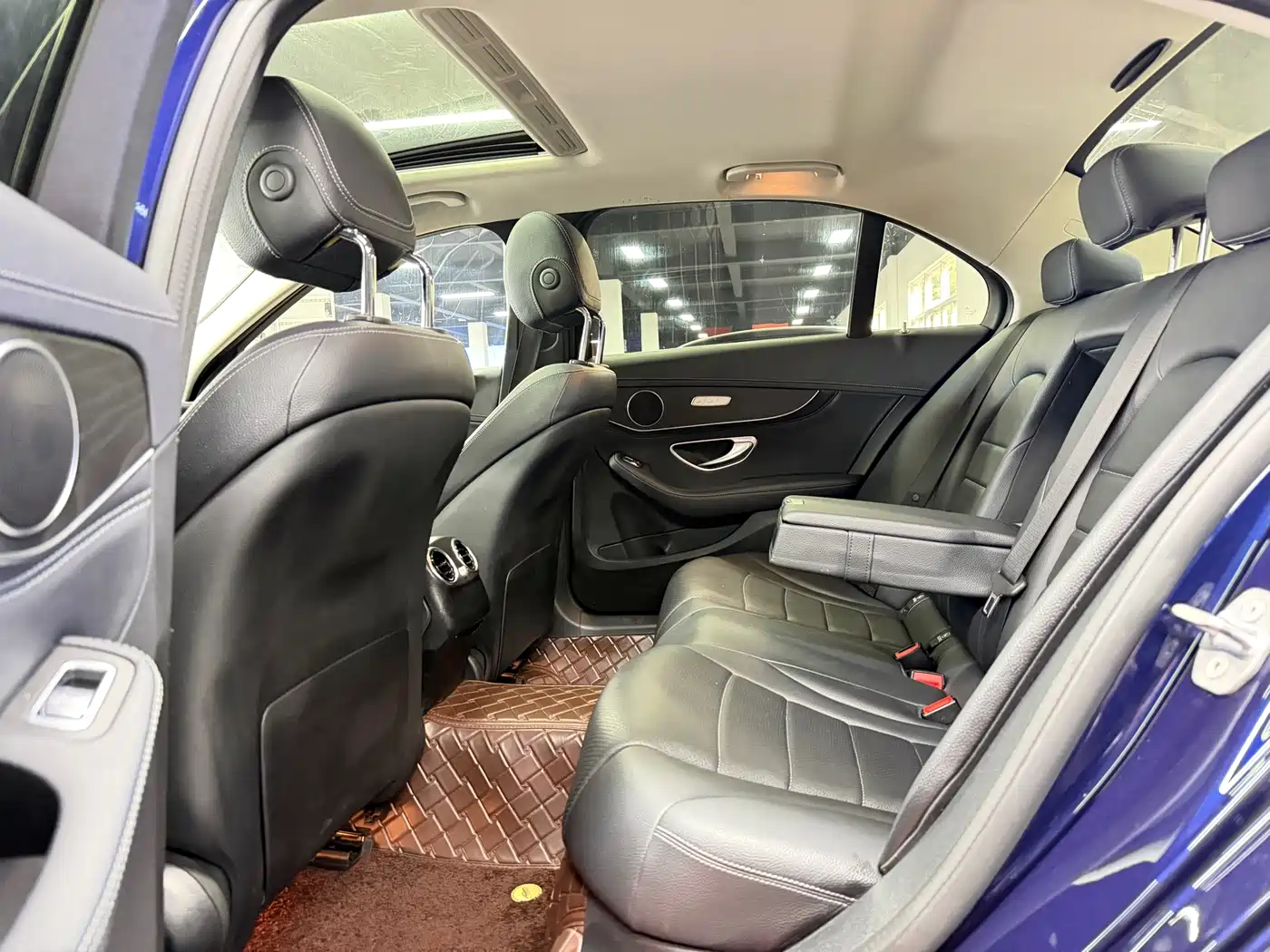 Mercedes-Benz C-Class 2016 C 180 L Sport фото 5
