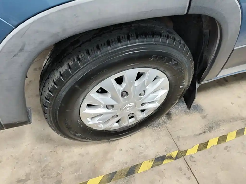 SAIC Maxus Xintu V90 2020 2019 2.0T Manual Zhiduo Star FWD Single Tire Short Wheelbase Medium Roof 6-Seater