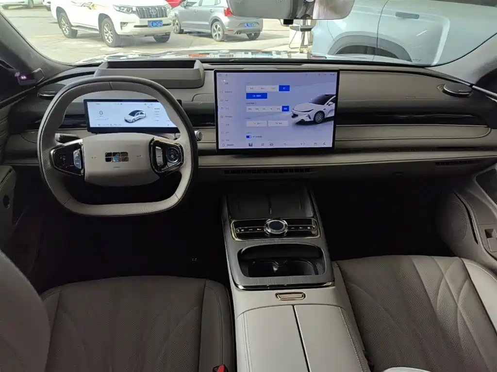 Geely Galaxy Galaxy Xingyao 8 2025 130km EM-P Starship Edition фото 10