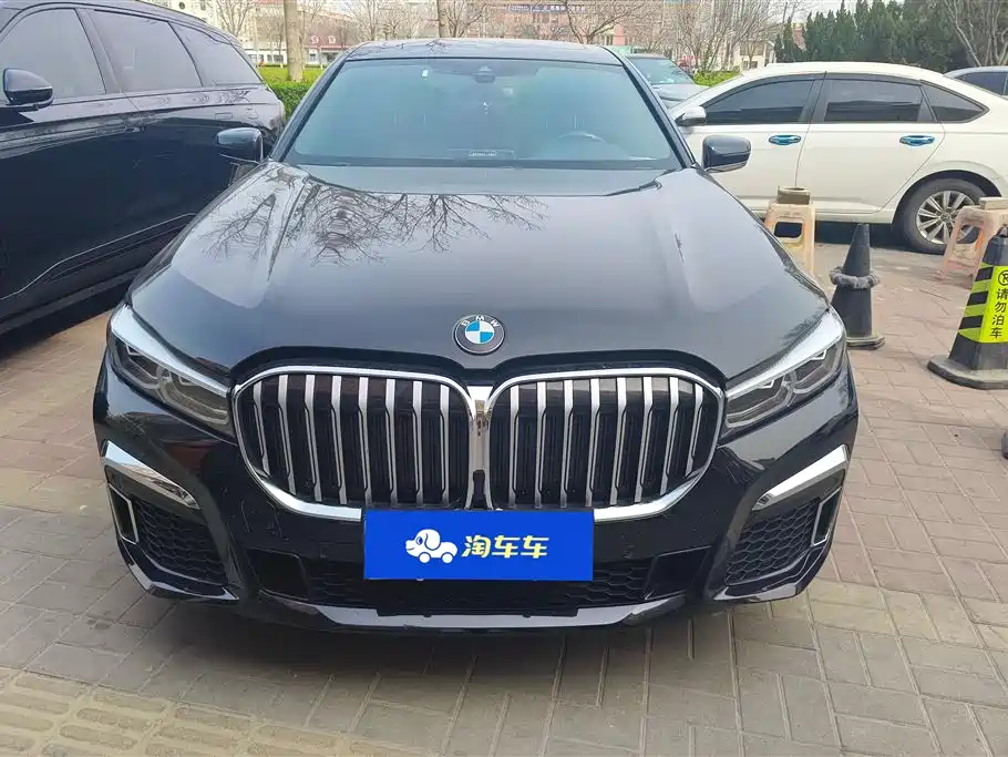 BMW 7 SERIES