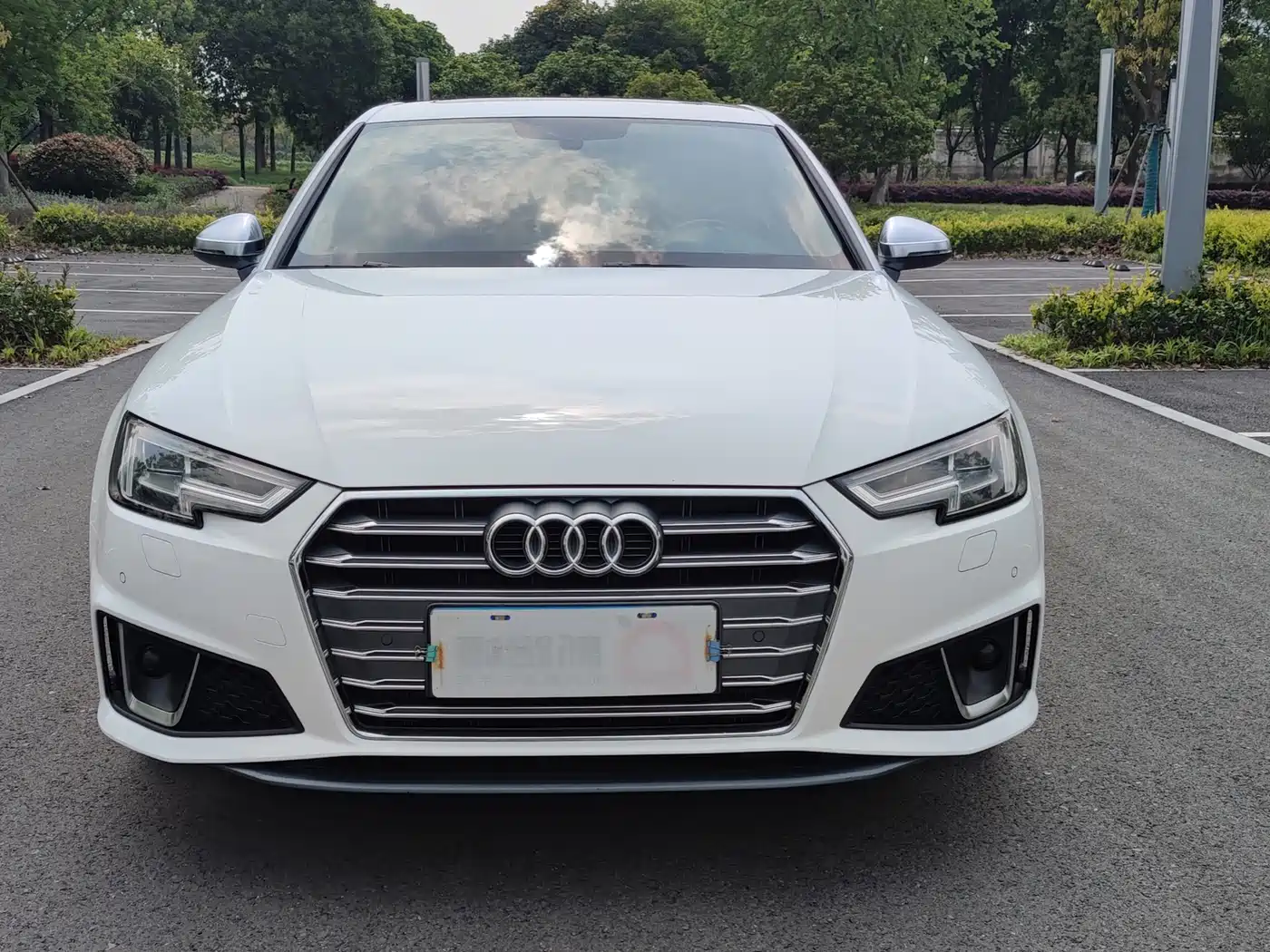 Фото 2 - Audi A4L