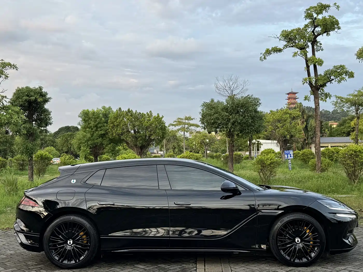Denza Z9GT 2025 2024 1100 AWD Ultra Edition
