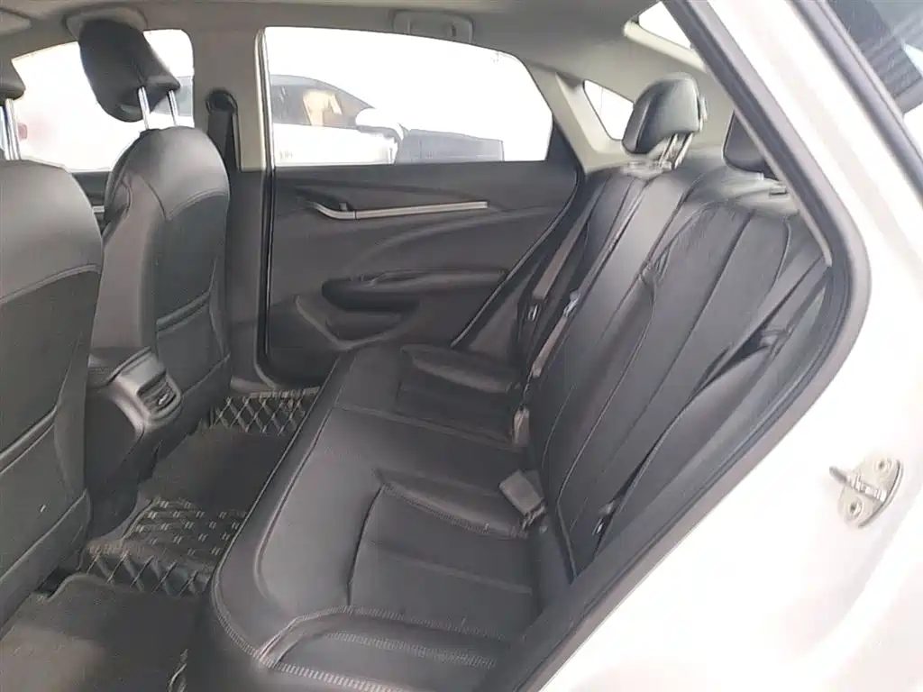 Buick Excelle 2019 18T Auto Connected Elite China VI фото 17