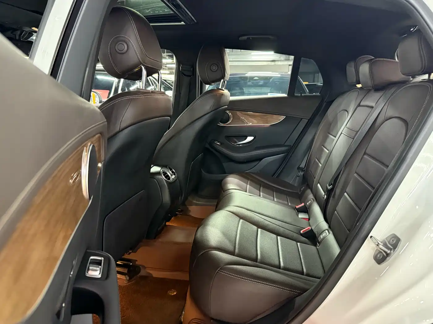 Mercedes-Benz GLC Coupe 2019 GLC 260 4MATIC Coupe SUV фото 15