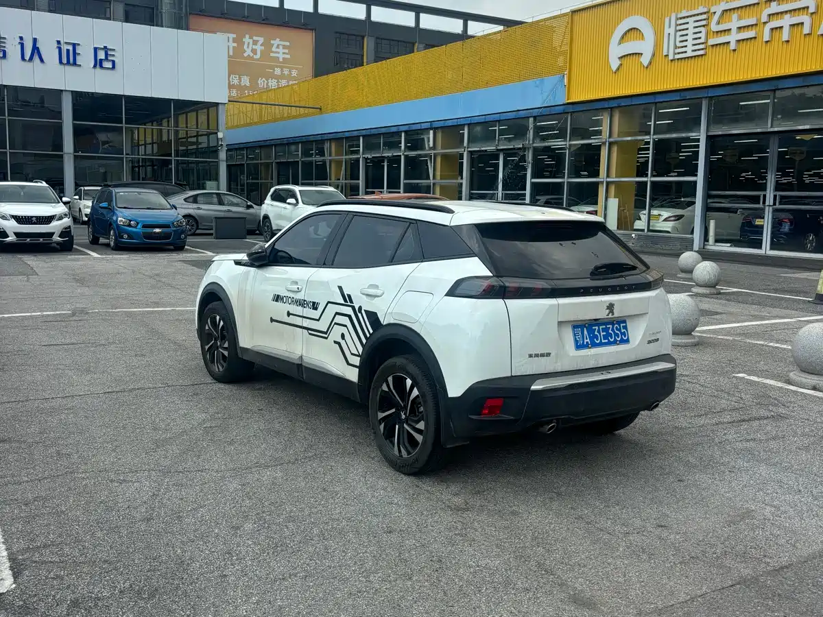 Peugeot 2008 2022 230THP THE ONE фото 5