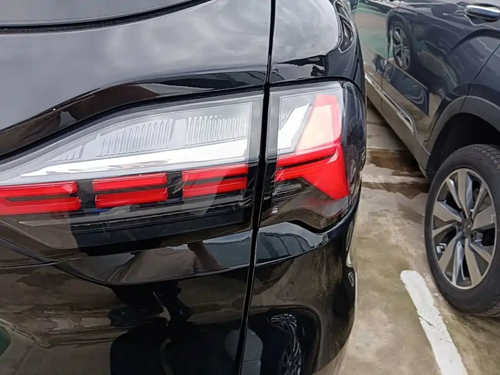 Geely Haoyue L 2023 2023 2.0T DCT Premium Model