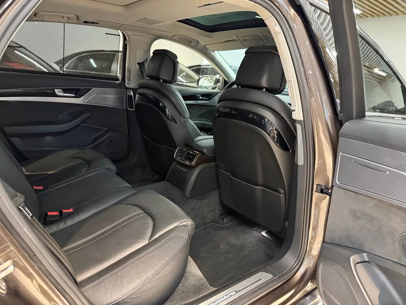 Audi A8 2016 A8L 45 TFSI quattro Comfort фото 16