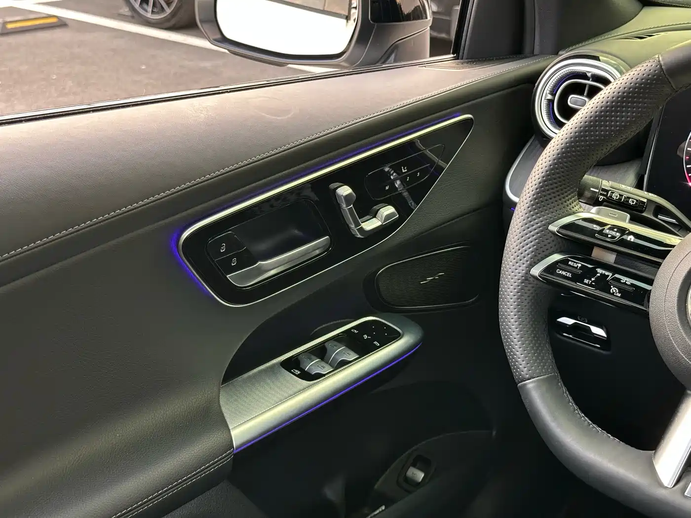 Mercedes-Benz GLC 2023 GLC 260 L 4MATIC Luxury 5-Seater фото 20