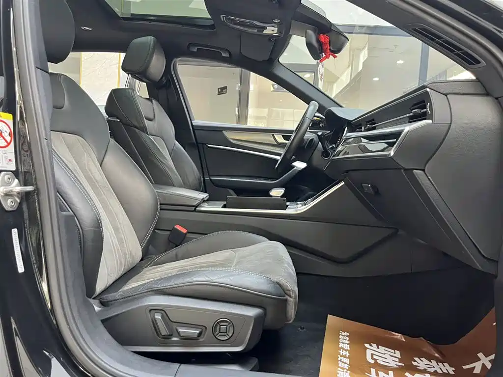 Audi A6L 2021 45 TFSI Exclusive Sport фото 16