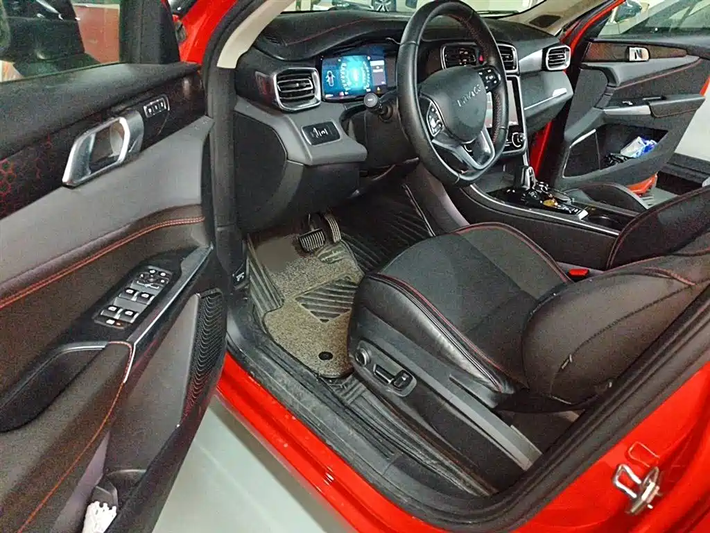 Lynk & Co 01 2017 2.0T AWD Pro фото 14