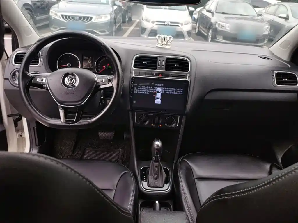 Volkswagen Polo 2016 1.6L Automatic Comfort фото 10