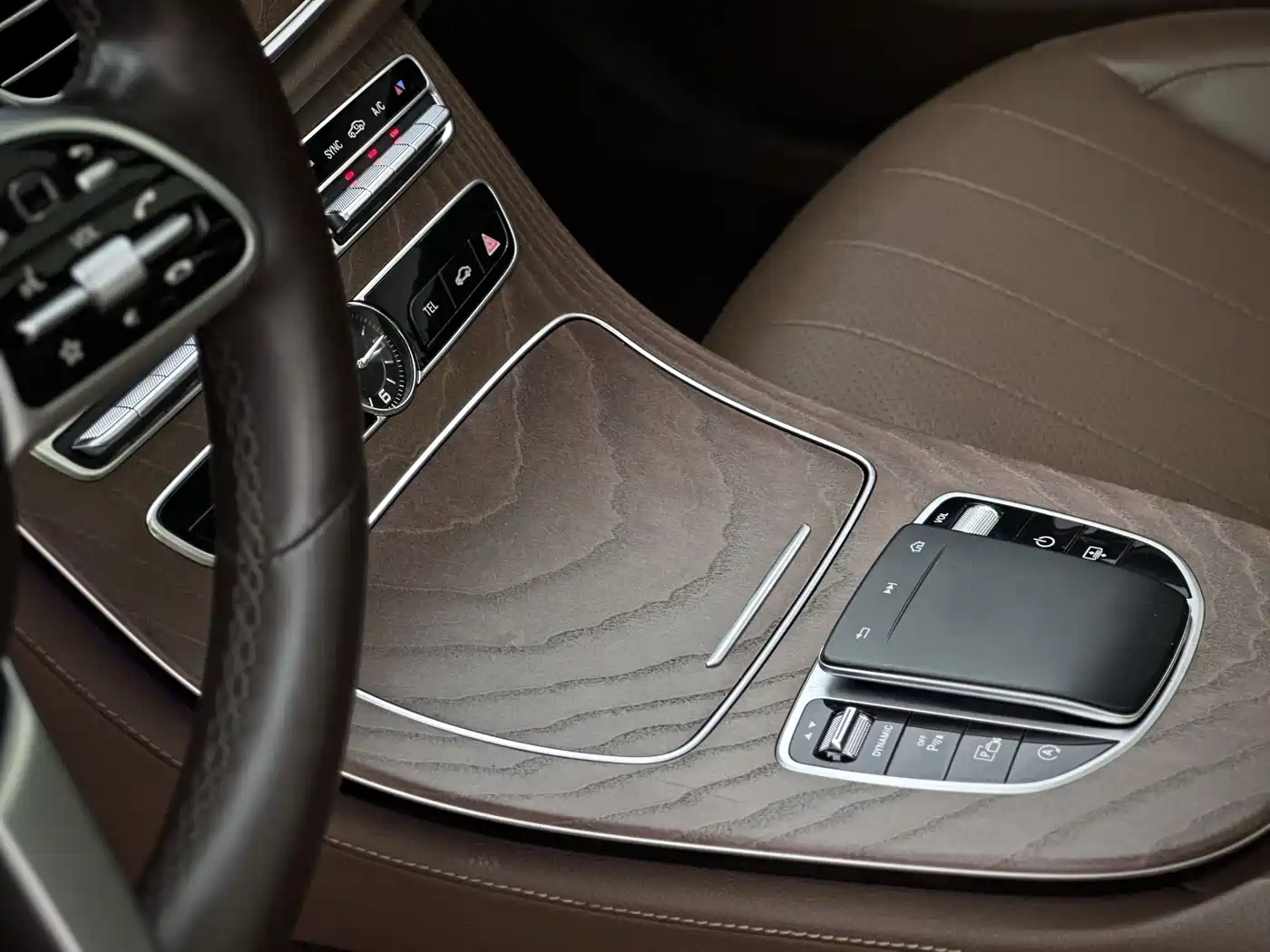 Mercedes-Benz E-Class 2020 E 300 L Luxury Model фото 7