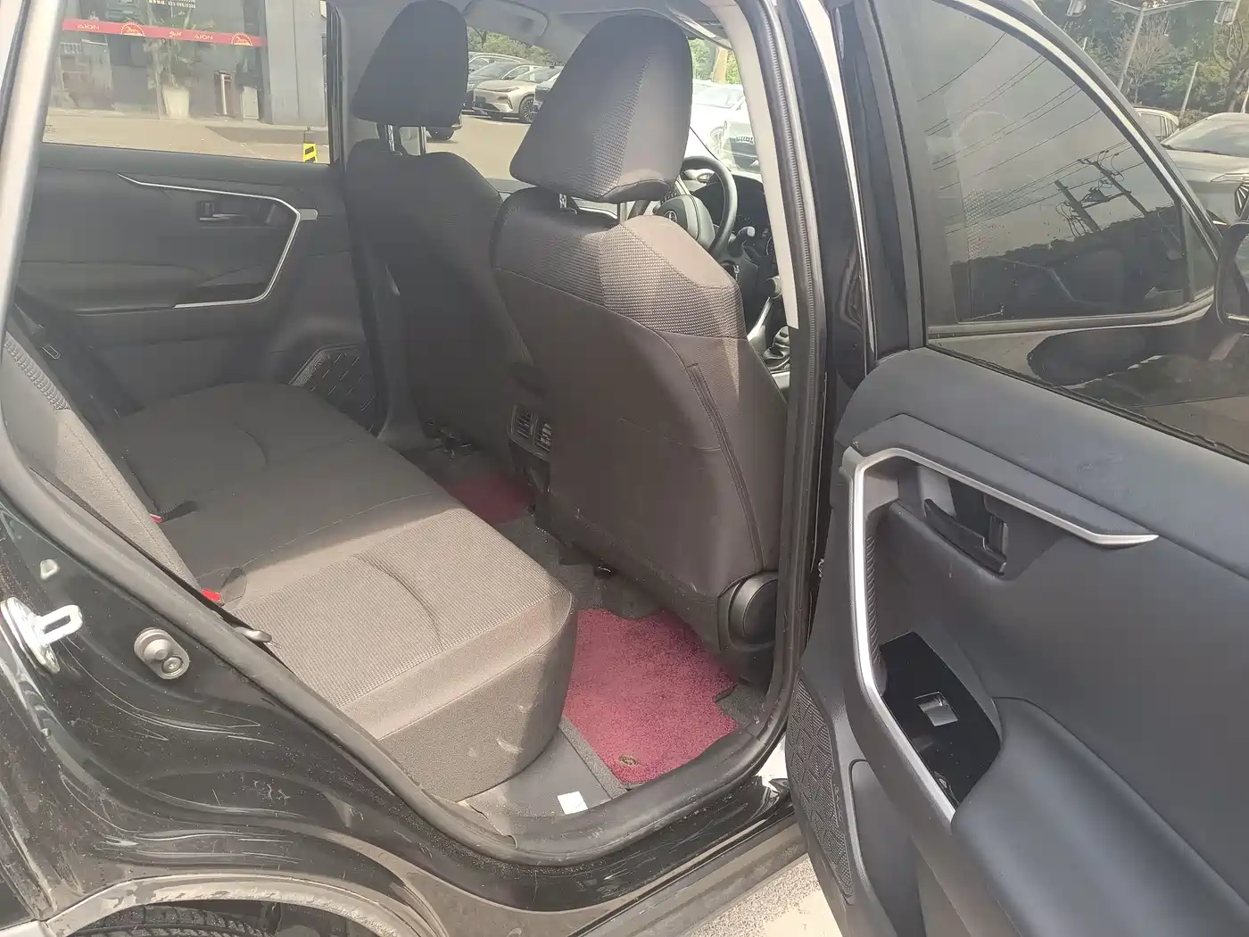 Toyota RAV4 Rongfang 2024 2.0L CVT FWD Urban Edition фото 11