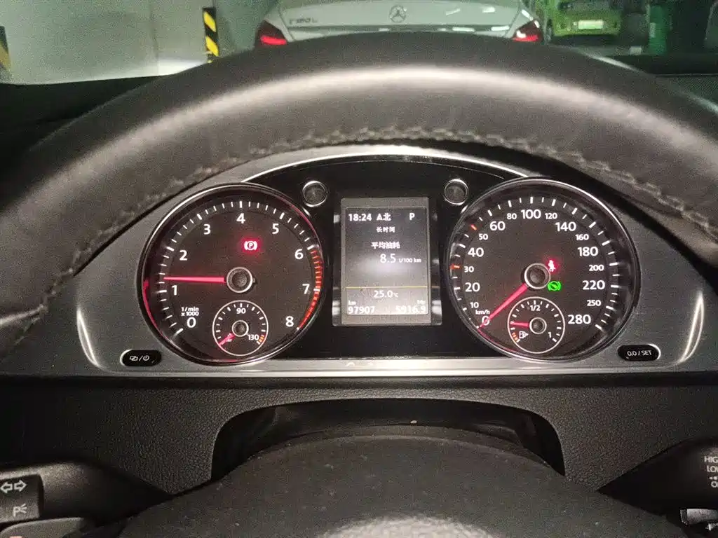 Volkswagen FAW-Volkswagen CC 2016 Model 1.8TSI Luxury фото 7