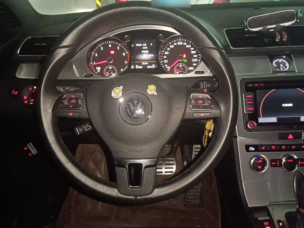 Volkswagen FAW-Volkswagen CC 2016 Model 1.8TSI Luxury фото 6