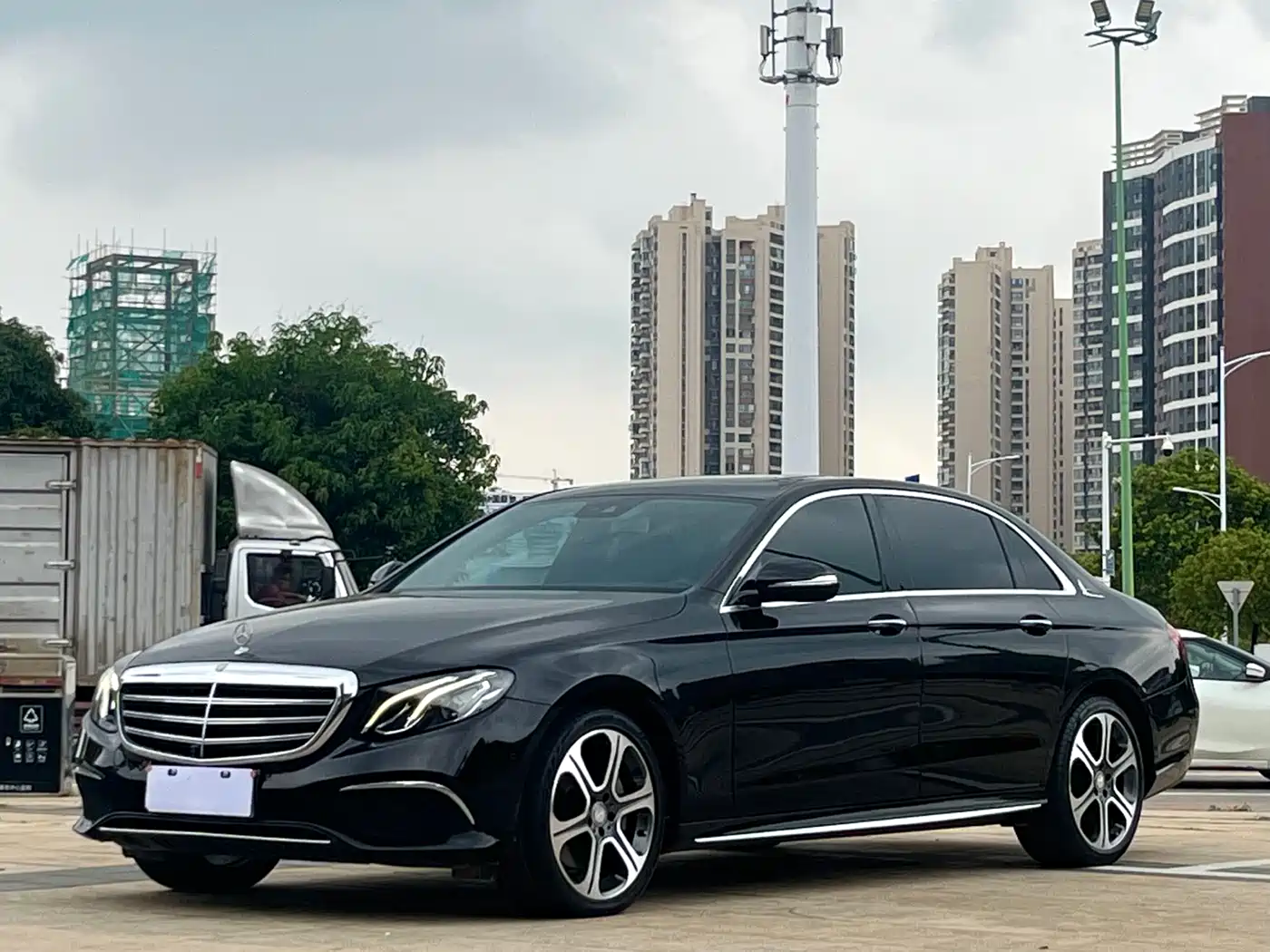 Mercedes-Benz E-Class 2016 E 300 L Sport Fashion Type