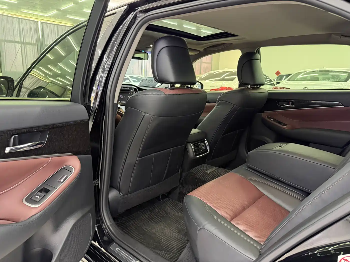Toyota Crown 2018 2.0T Sport Edition фото 5