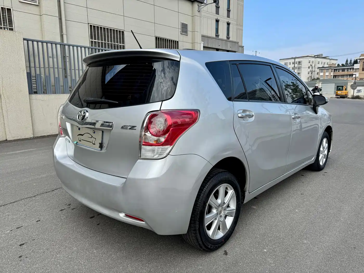 Toyota E'Z 2014 Xingyao 180E CVT Elite фото 11