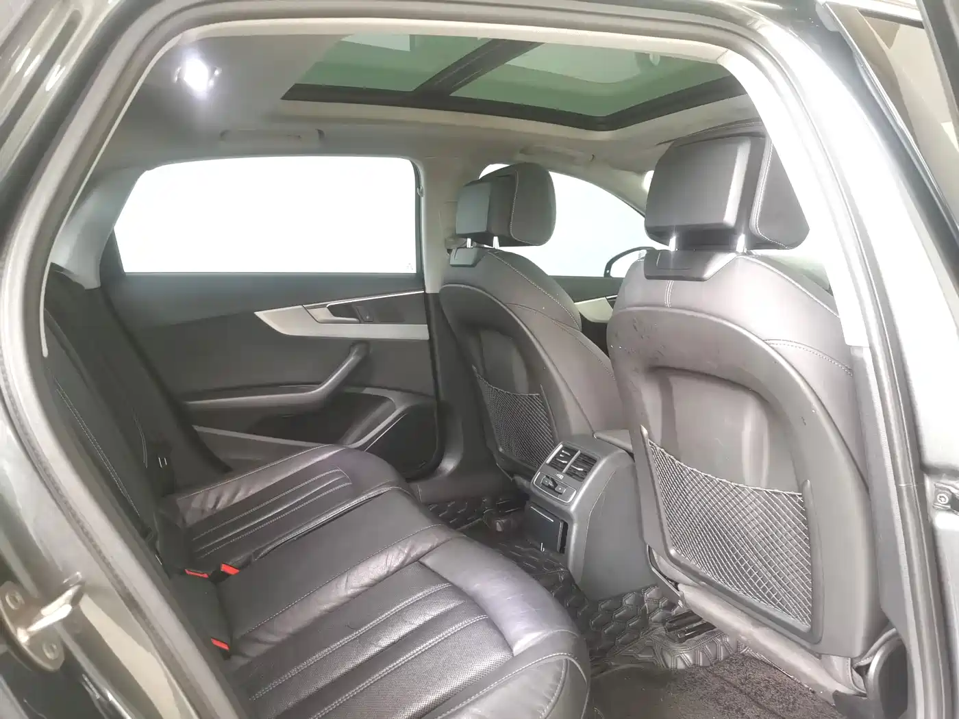 Audi A4L 2020 40 TFSI Luxury Dynamic фото 12