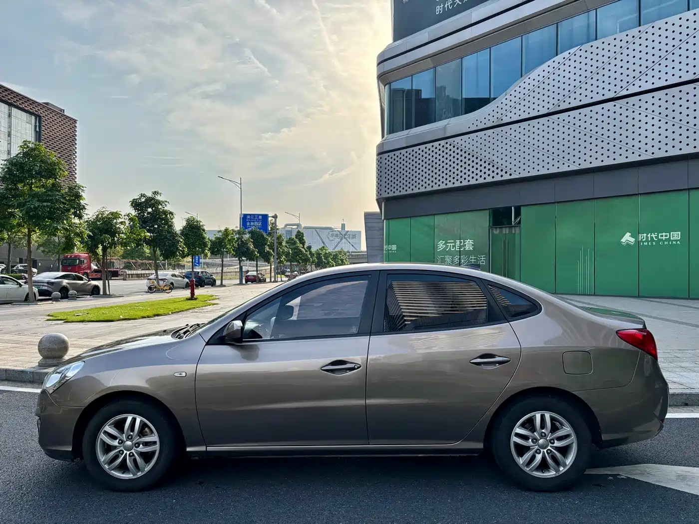 Hyundai Elantra 2011 1.6L Automatic Comfort фото 6