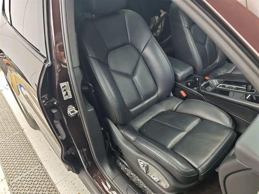 Porsche Macan 2022 Macan 2.0T фото 25