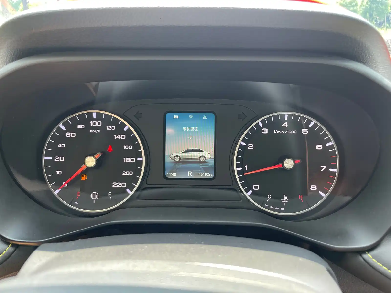 Фото 23 - Roewe i5