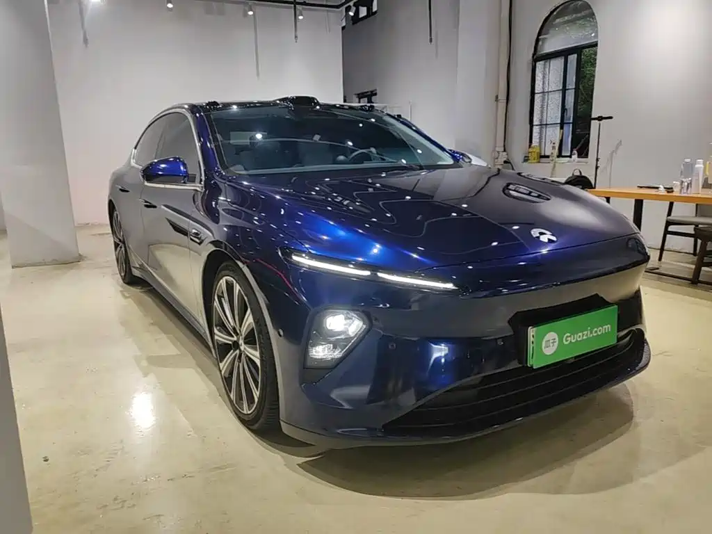 2025 NIO ET7