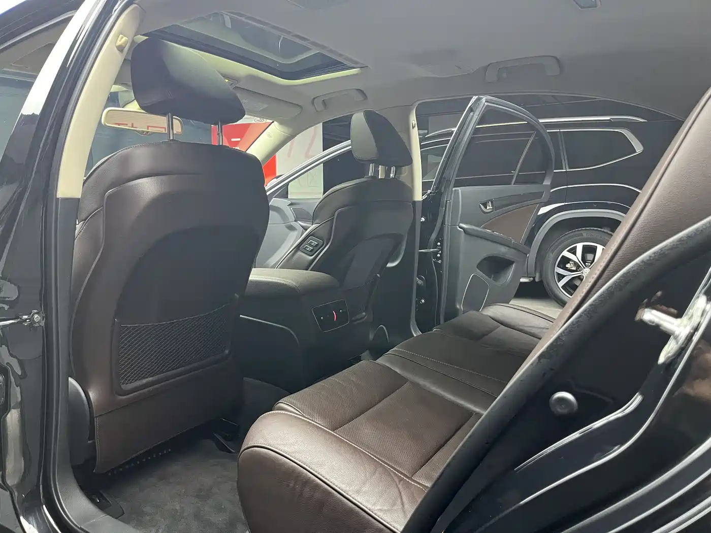 Hongqi H7 2017 1.8T Luxury фото 14