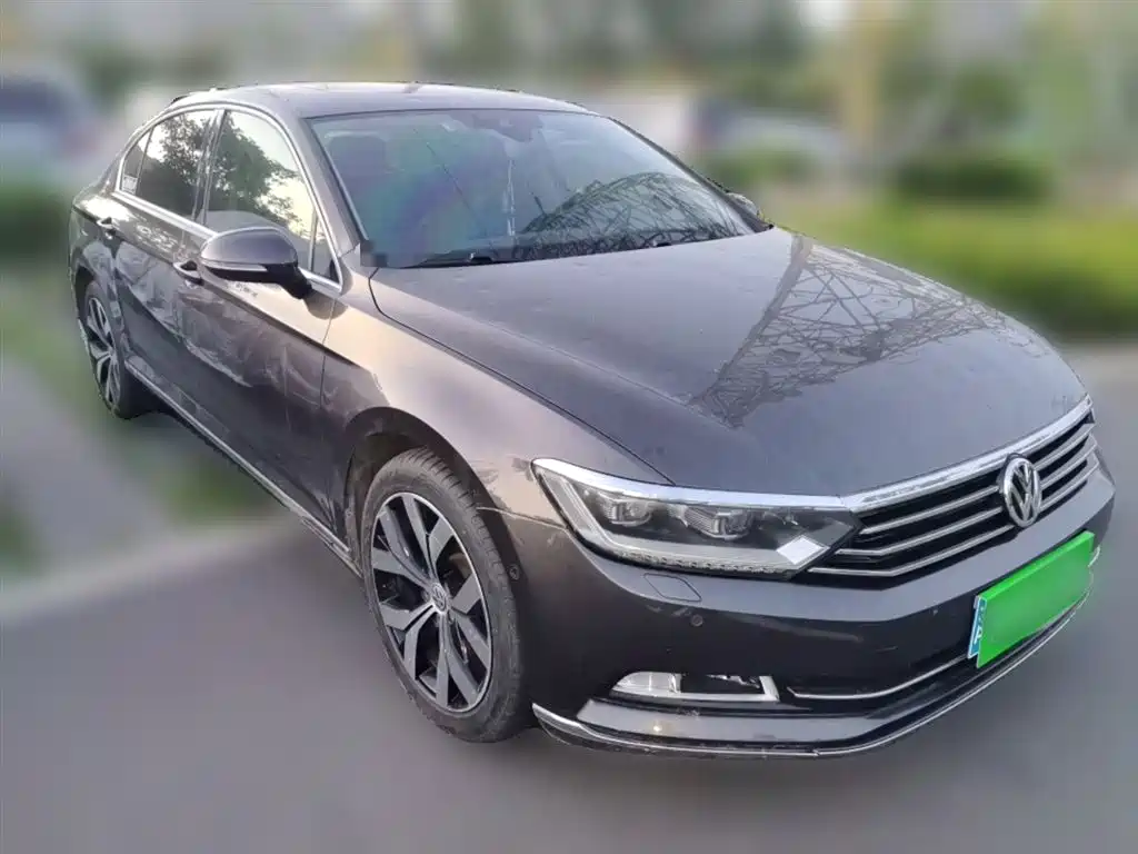 Volkswagen Magotan 2017 380TSI DSG Premium фото 3