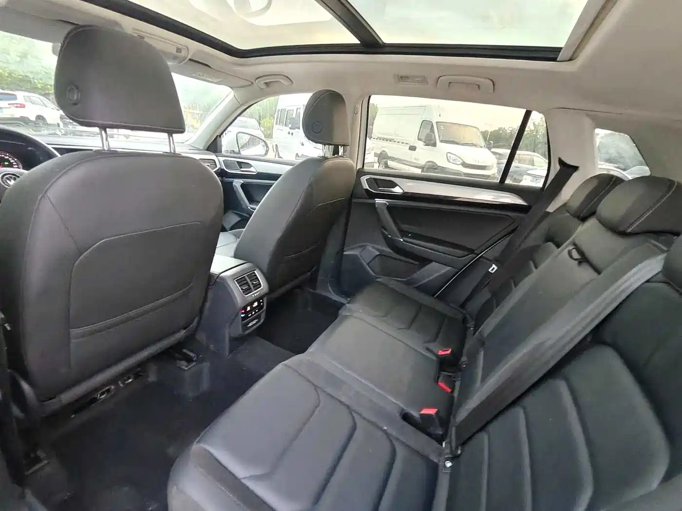 Volkswagen Tayron 2021 330TSI 2WD Luxury Smart Connect Plus фото 6