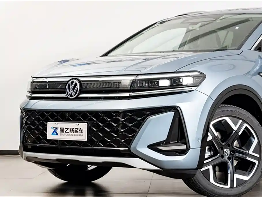 Volkswagen Talagon 2025 450TSI R-Line 6-Seater фото 3