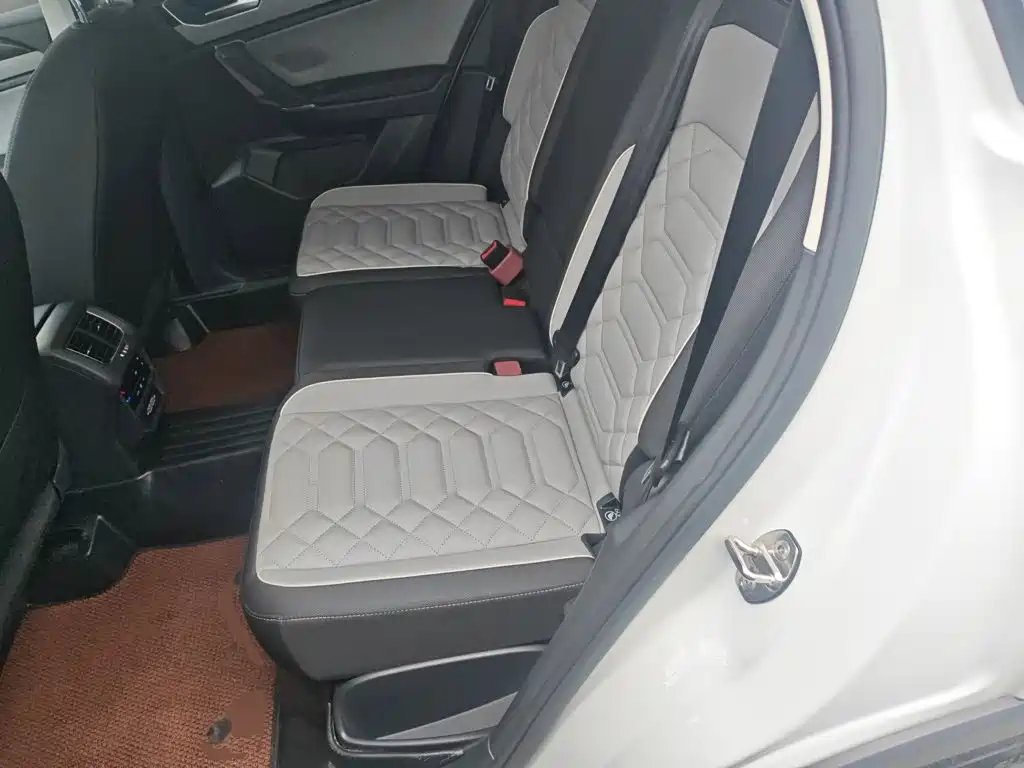 Volkswagen Tayron 2025 2025 Shared Joy 330TSI