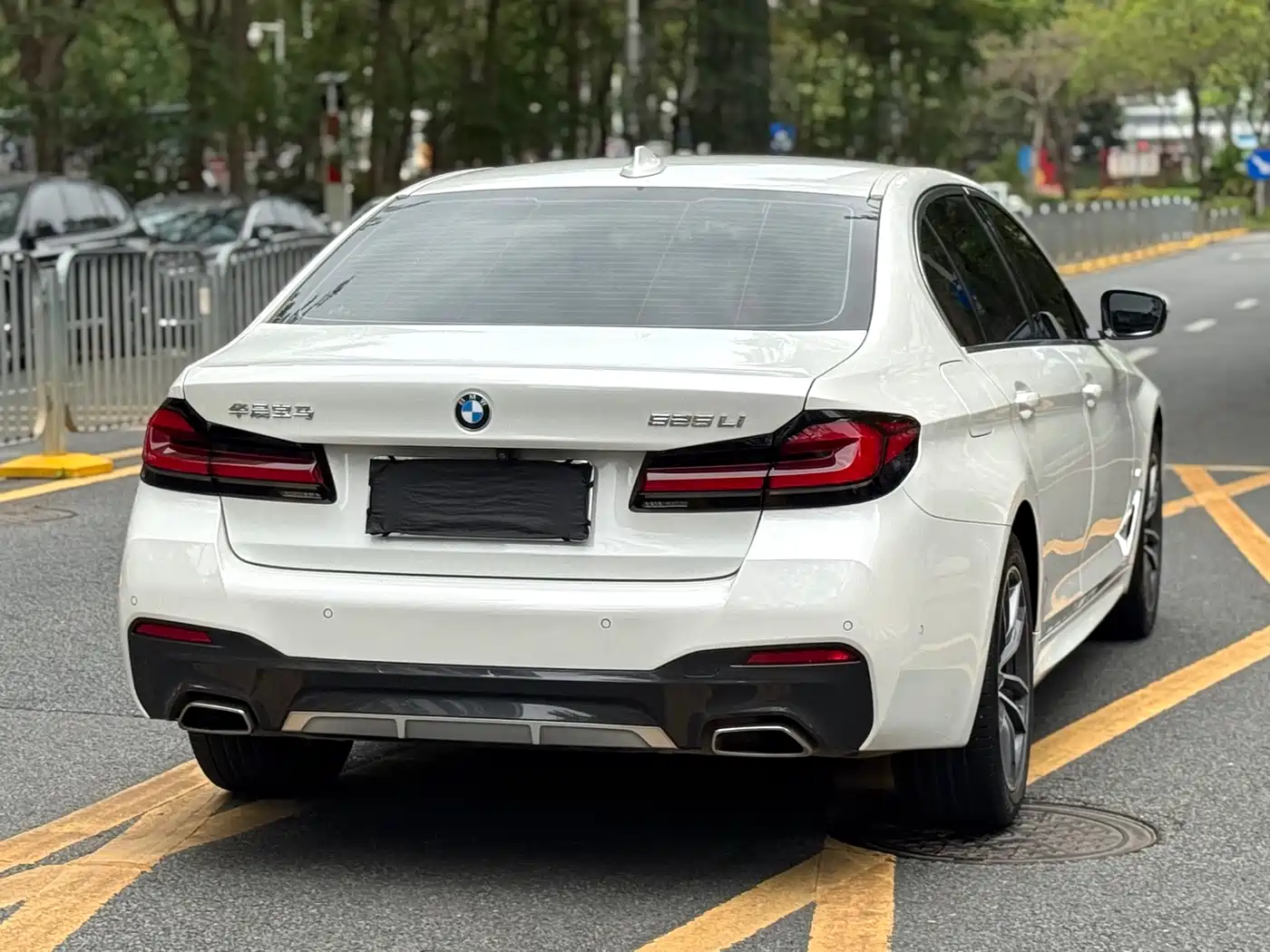 BMW 5 Series 2022 525Li M Sport Package фото 29