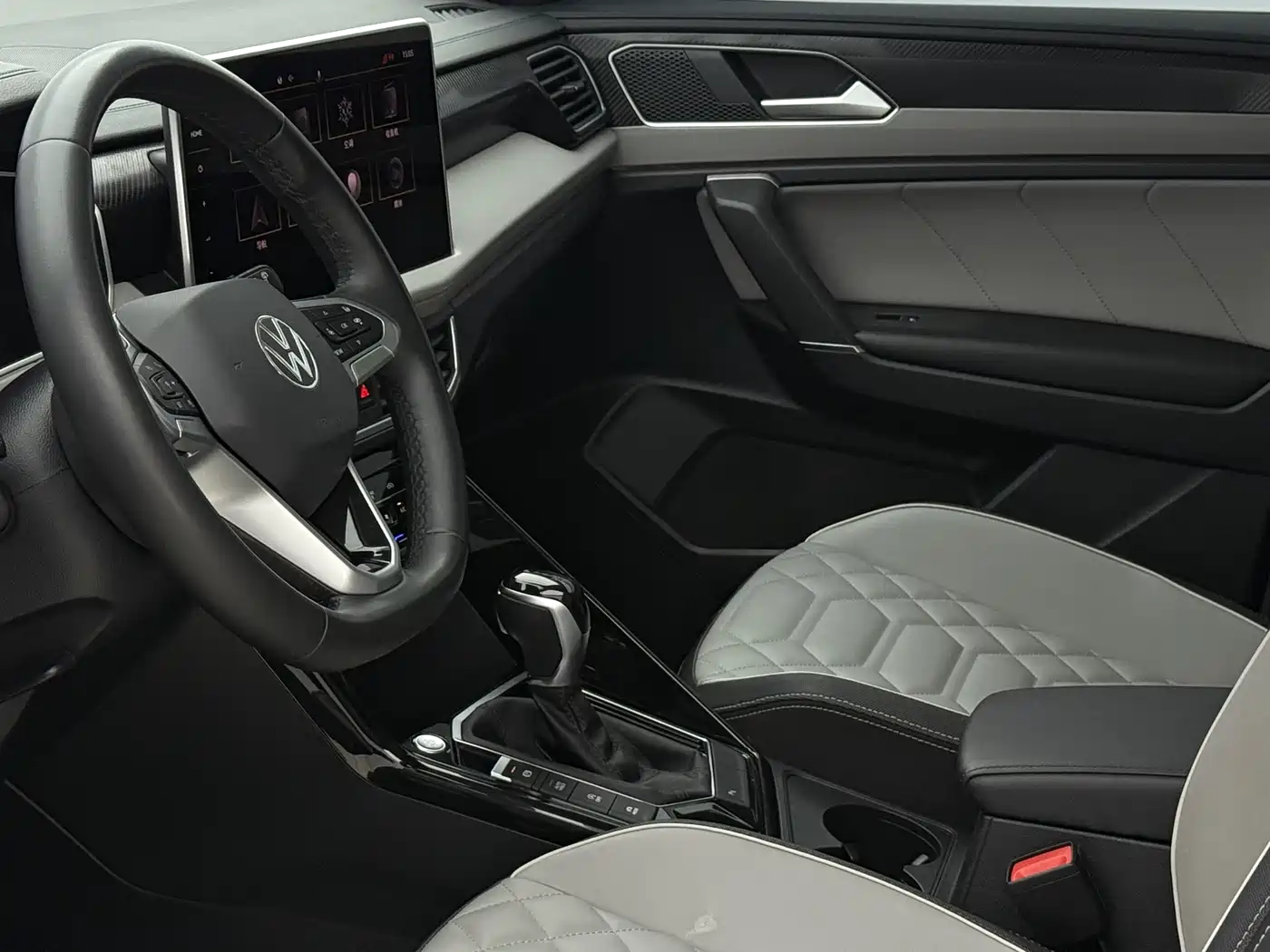 Volkswagen Tayron 2023 280TSI 2WD Luxury Plus Advanced Edition фото 22