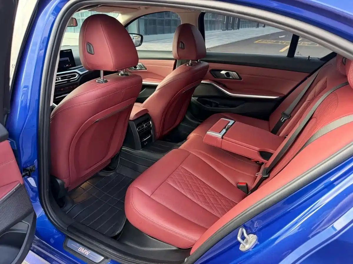 Фото 12 - BMW i3