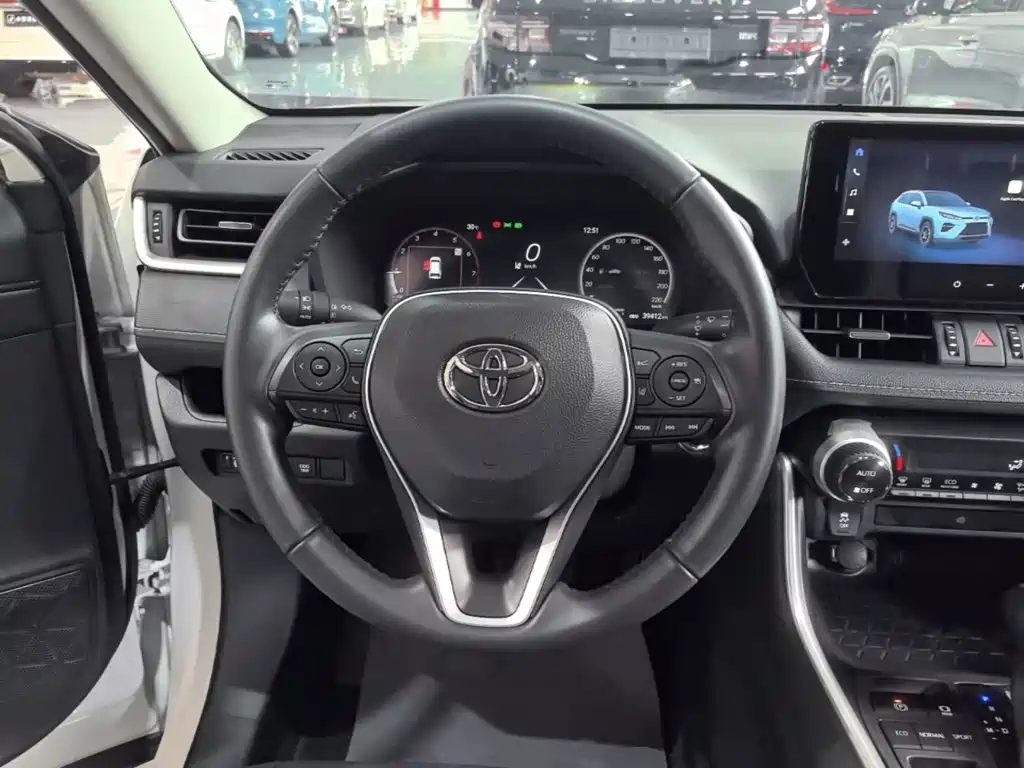 Toyota Wildlander 2023 2023 2.0L CVT FWD Luxury PLUS