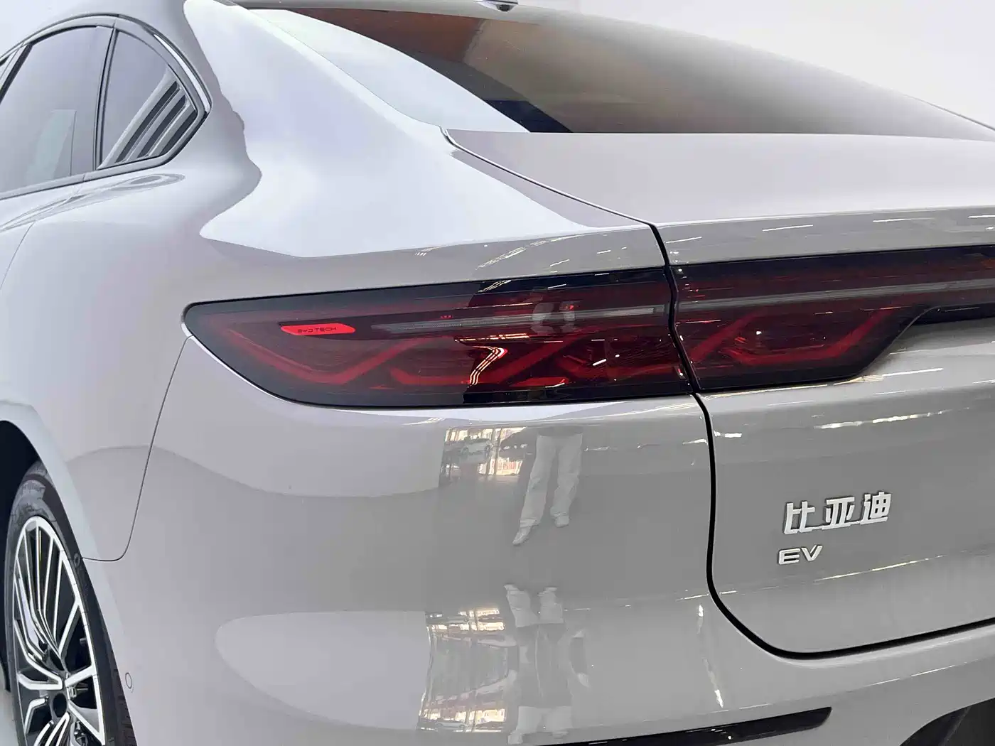 BYD Han 2025 Model EV 701KM LiDAR Smart Driving Version фото 13
