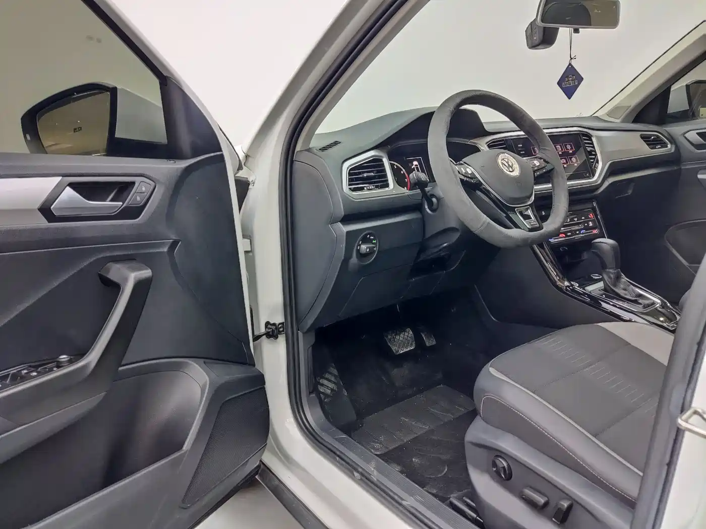 Volkswagen T-ROC 2022 280TSI DSG 2WD Elite PLUS фото 11