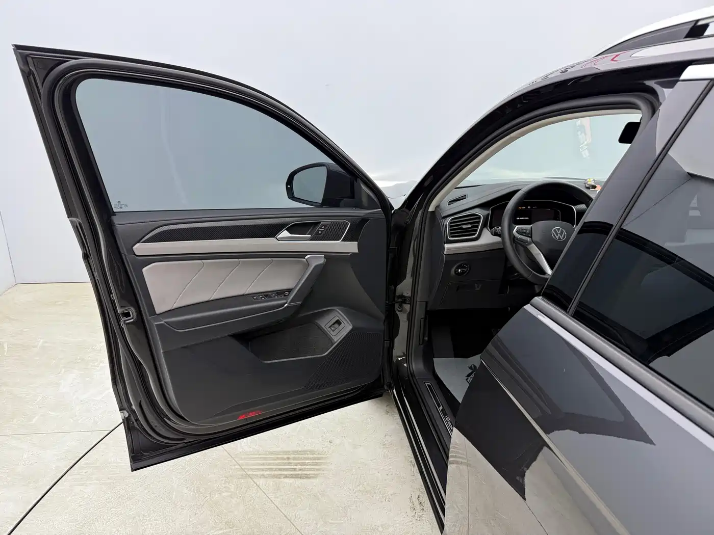Volkswagen Tayron 2023 280TSI 2WD Luxury Plus Advanced Edition фото 19