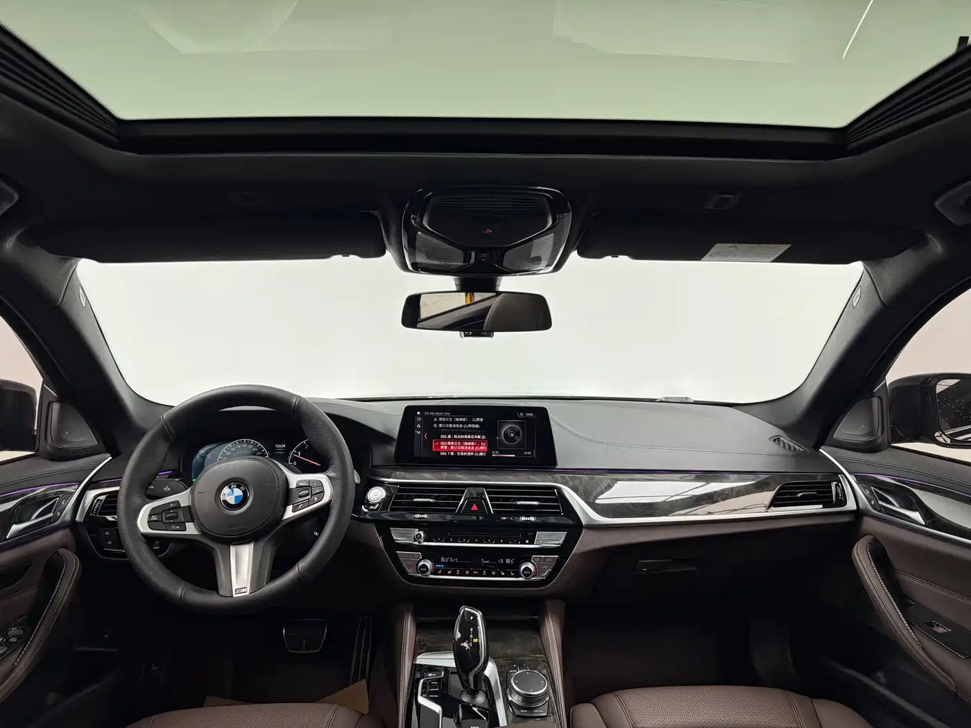 BMW 5 Series 2019 525Li M Sport Package фото 12