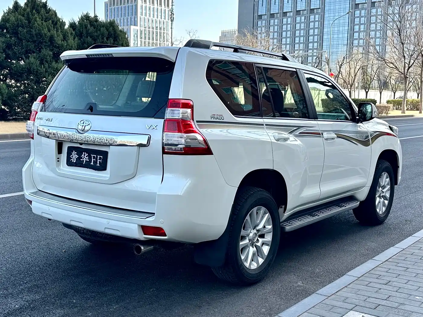 Toyota Prado 2016 3.5L Auto VX NAVI фото 5