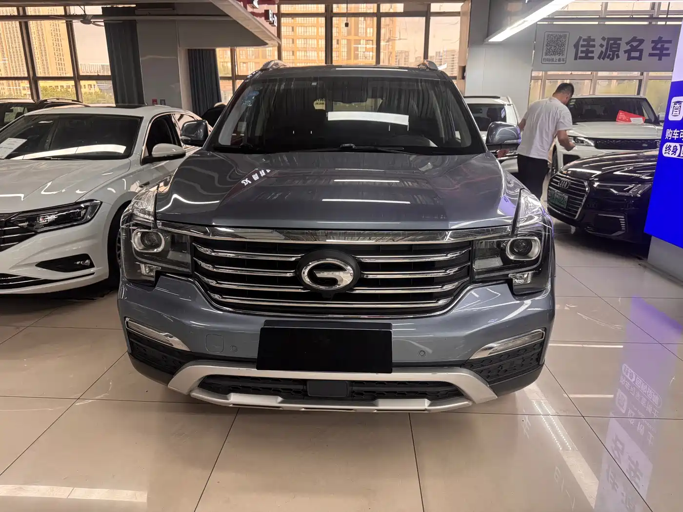 GAC Trumpchi Trumpchi GS8 2017 320T 2WD Luxury Edition (7-Seater) фото 2