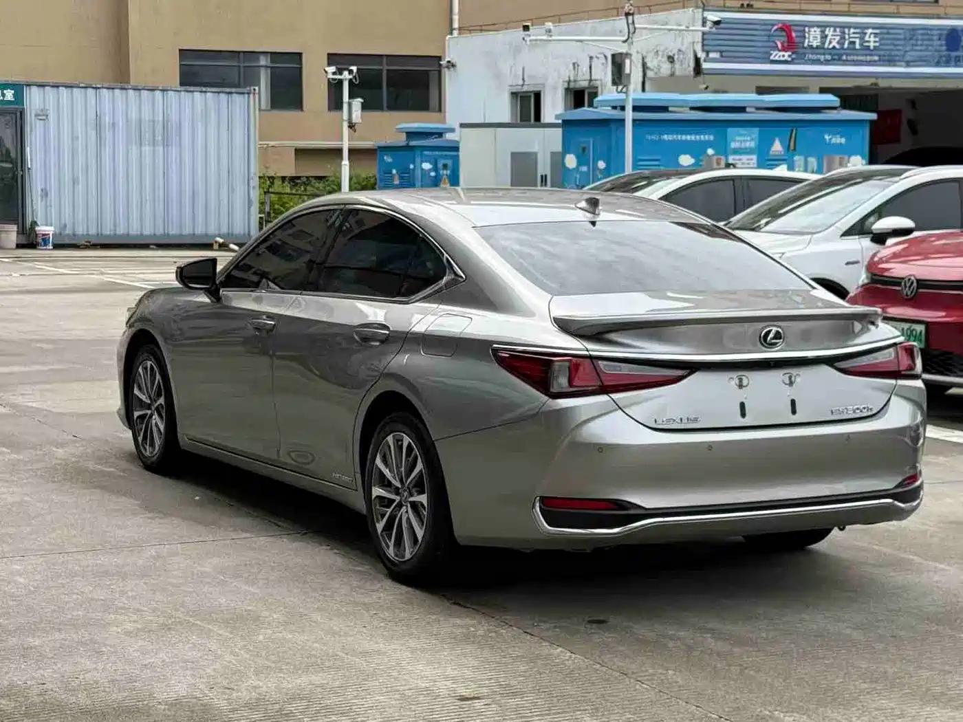 Lexus ES 2021 300h Excellence Edition фото 8