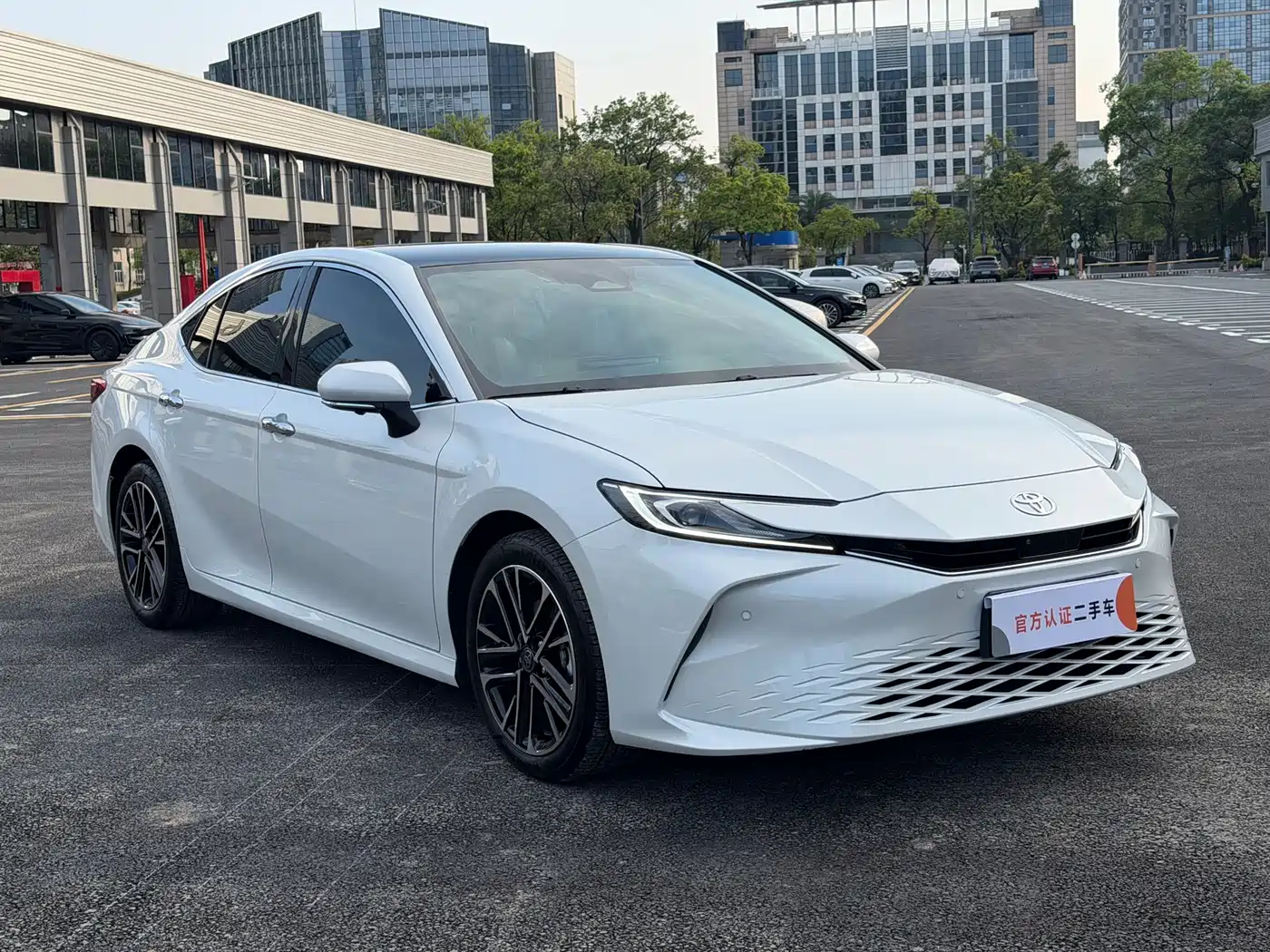 Toyota Camry 2026 Hybrid 2.0HG Premium Edition фото 3