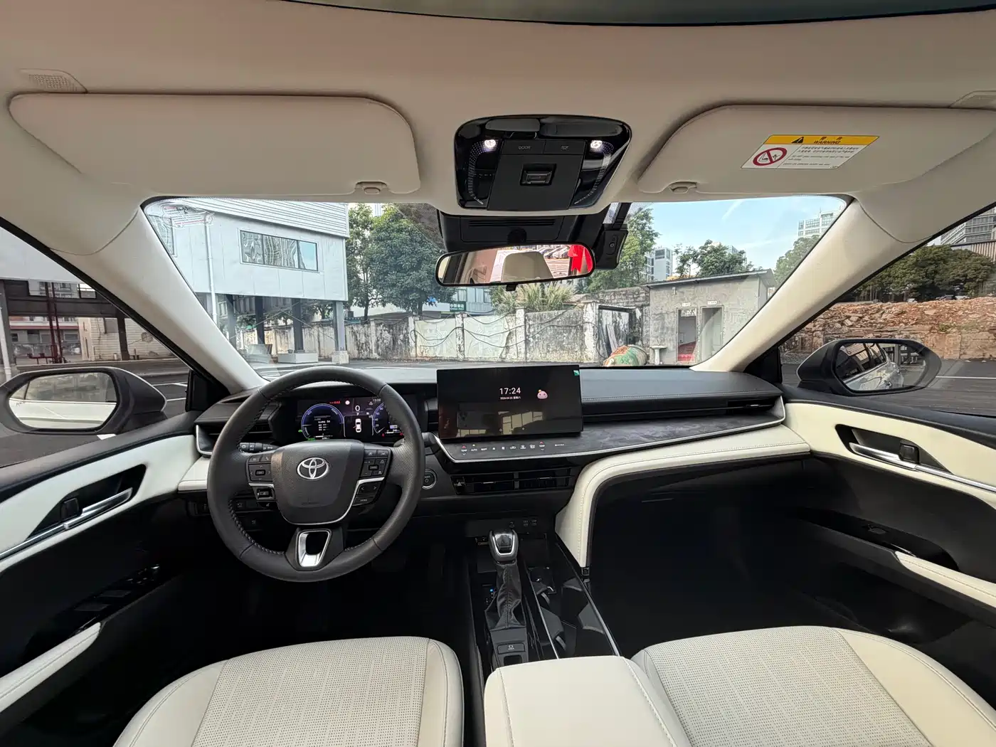 Toyota Camry 2026 Hybrid 2.0HG Premium Edition фото 6