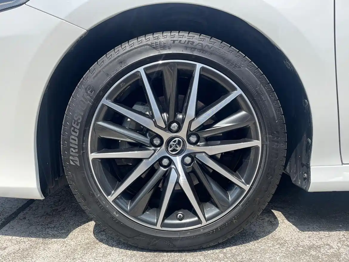 Toyota Camry 2023 2.5G Luxury Edition фото 28