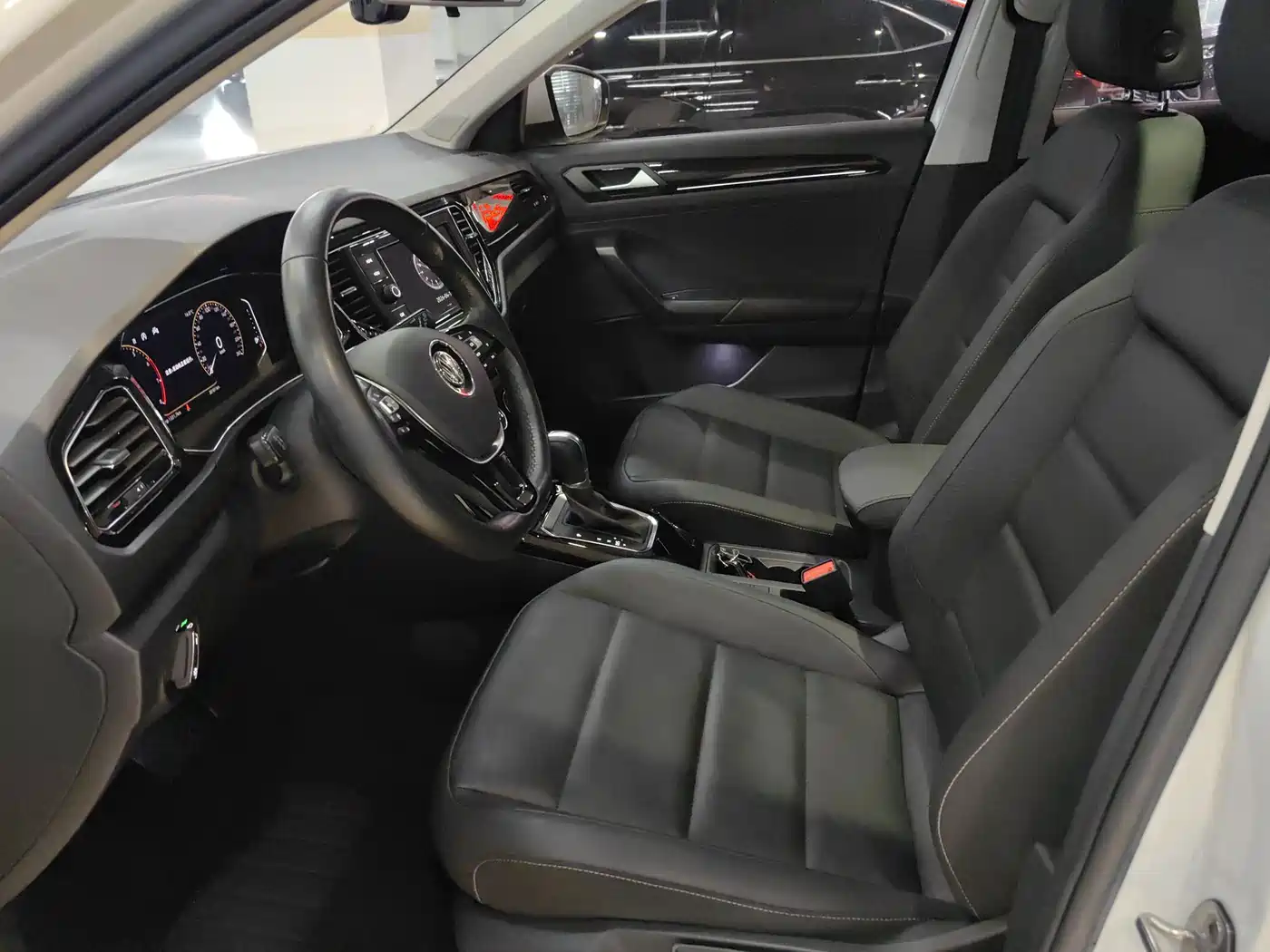 VOLKSWAGEN T ROC EXPLORING SONGS