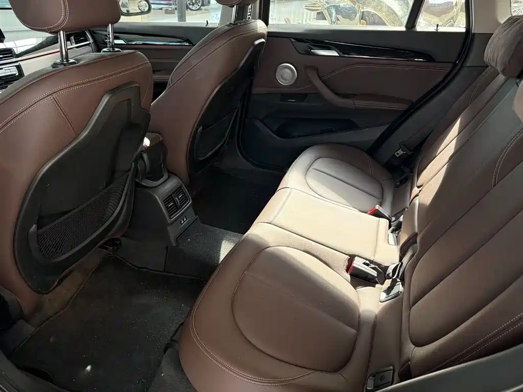 BMW X1 2021 sDrive25Li Leading фото 7