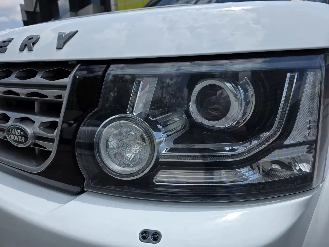 Land Rover Discovery 2015 3.0 SDV6 HSE Diesel фото 5